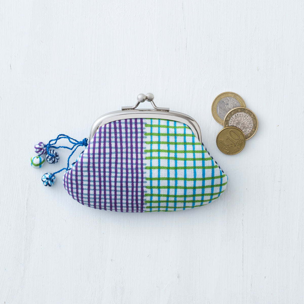 ハンドメイド手刺繍 刺しゅうフレーム キャンパー 刺しゅう枠15