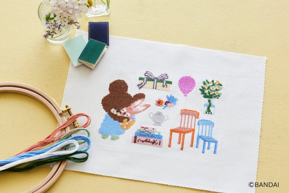 CRAFTING | くまのがっこう 絵本のモチーフクロスステッチ