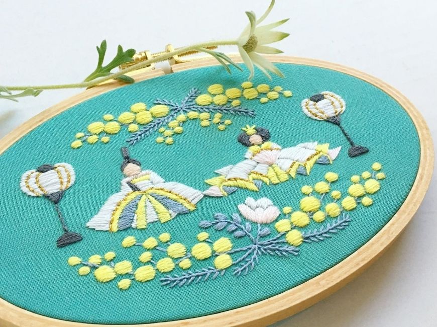 
                  
                    ミモザのおひなさま　刺繍キット　枠付き
                  
                
