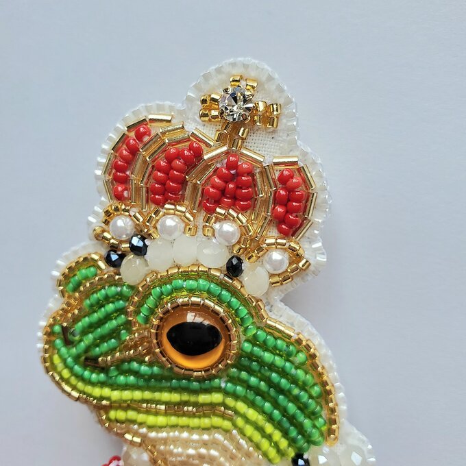 
                  
                    カエルの王様のビーズ刺繍ブローチキット
                  
                