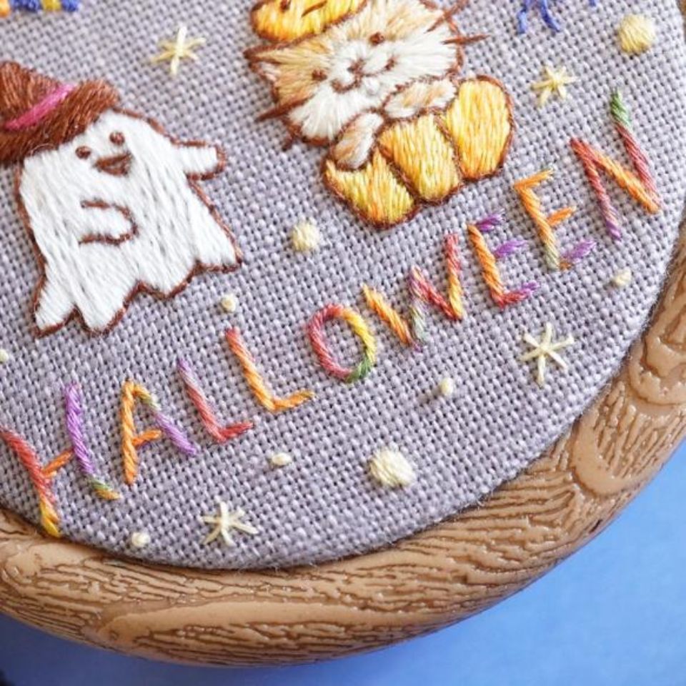 
                  
                    ハロウィンネコ刺繍キット　Halloween party カボチャネコ 手刺繍飾り
                  
                