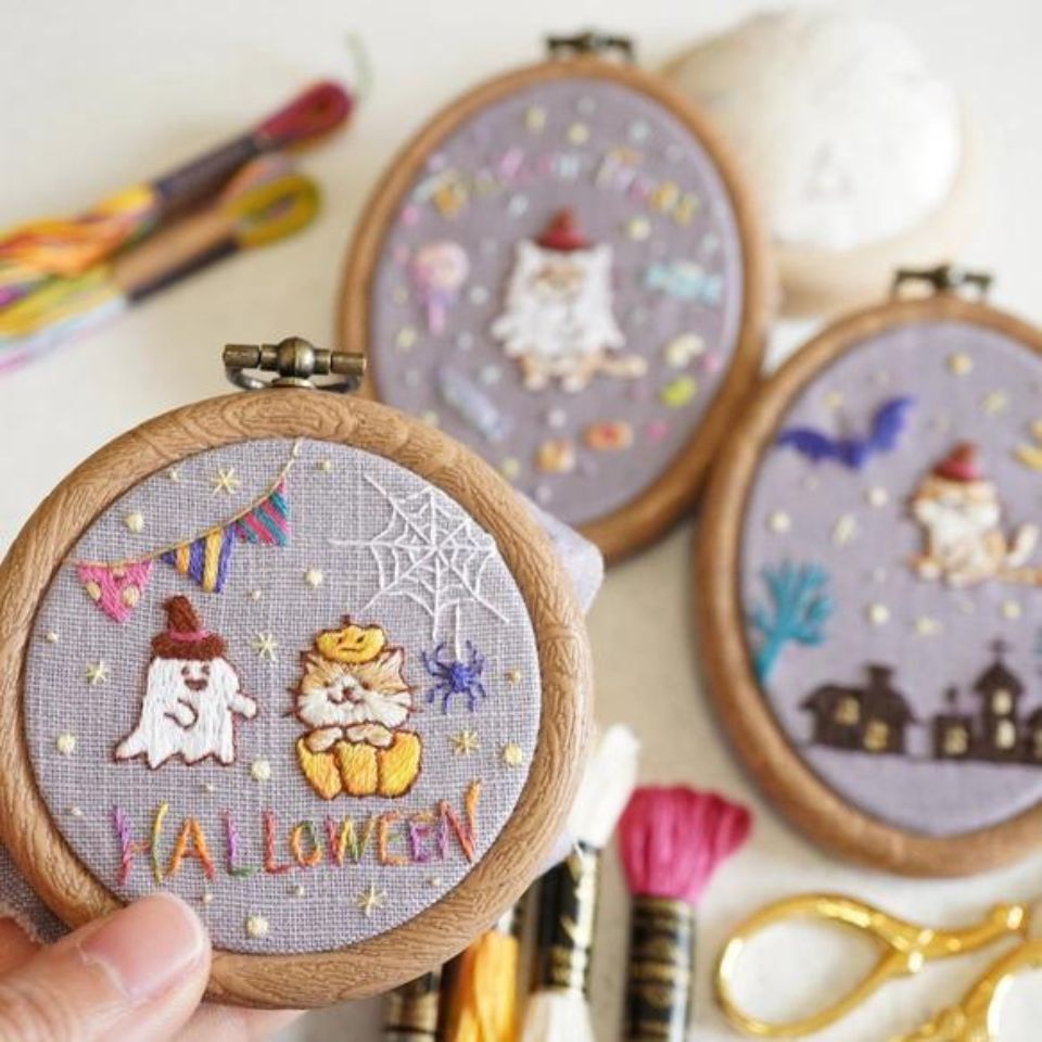 
                  
                    ハロウィンネコ刺繍キット　Halloween party カボチャネコ 手刺繍飾り
                  
                