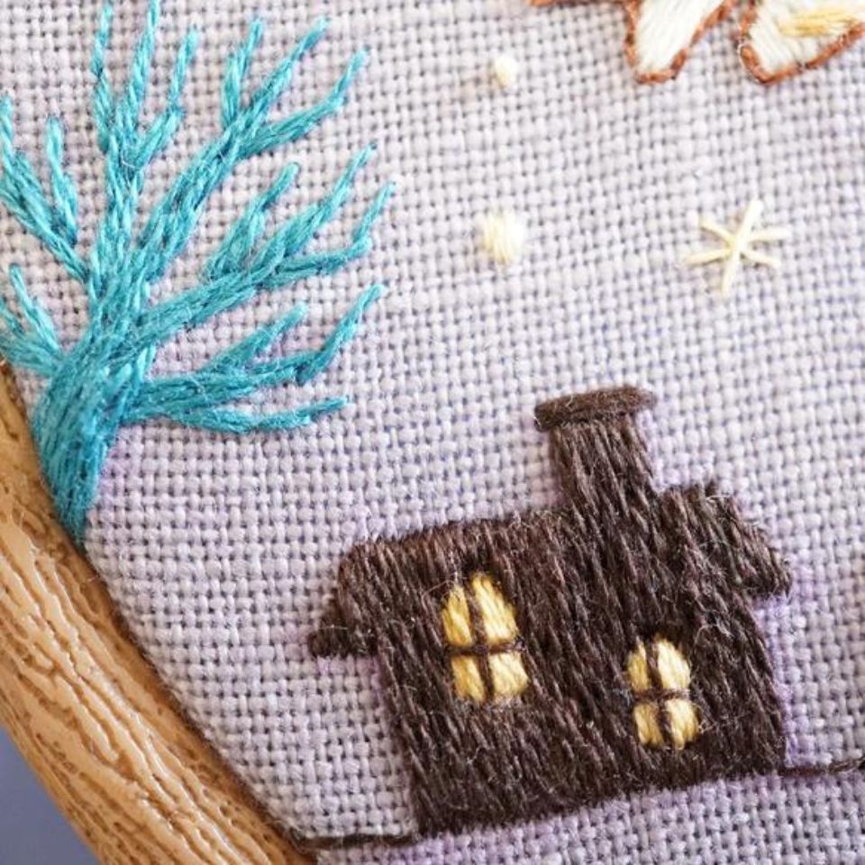 
                  
                    ハロウィンネコ刺繍キット　Halloween night 魔法使いネコ 手刺繍飾り
                  
                