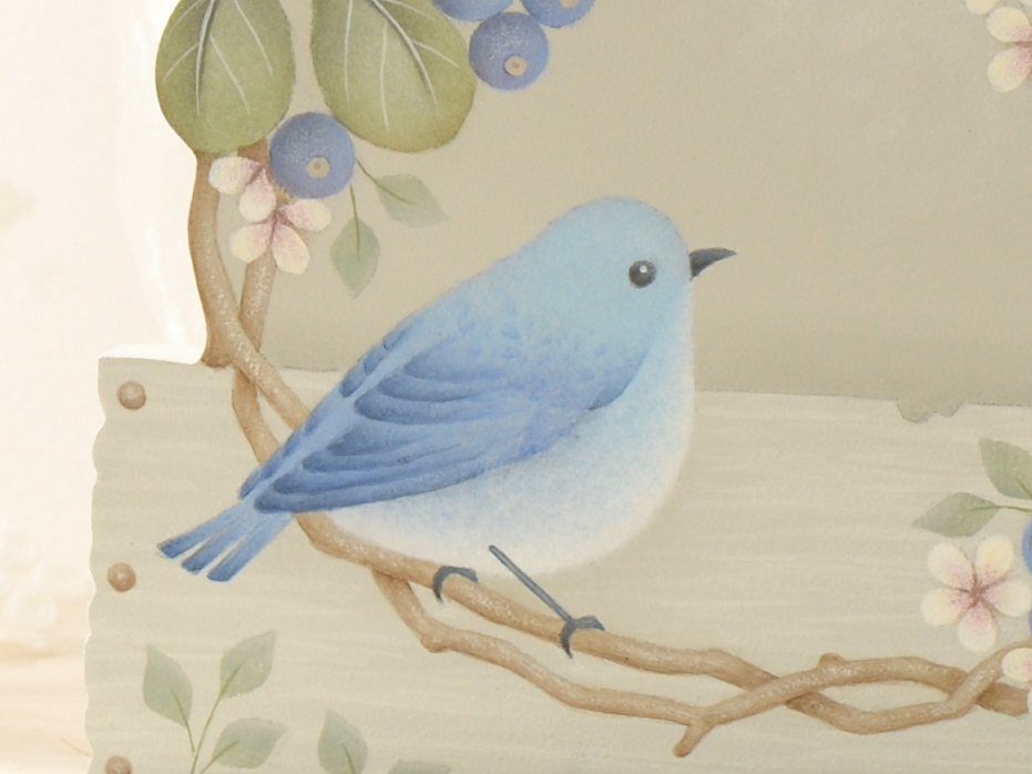 
                  
                    白井里美の「Happiness is here～幸せの青い鳥～」を描く
                  
                