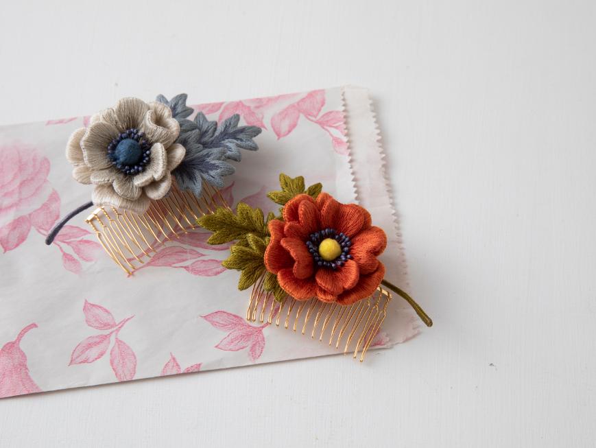
                  
                    フェルト刺繍で作る 花のアクセサリーPart3
                  
                