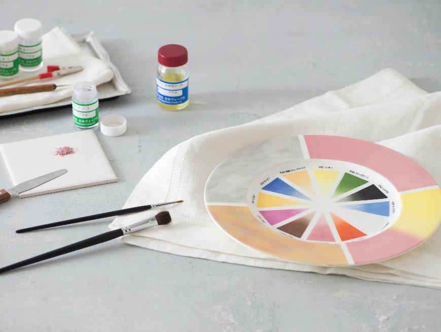 CRAFTING | 磁器用上絵の具の色見本
