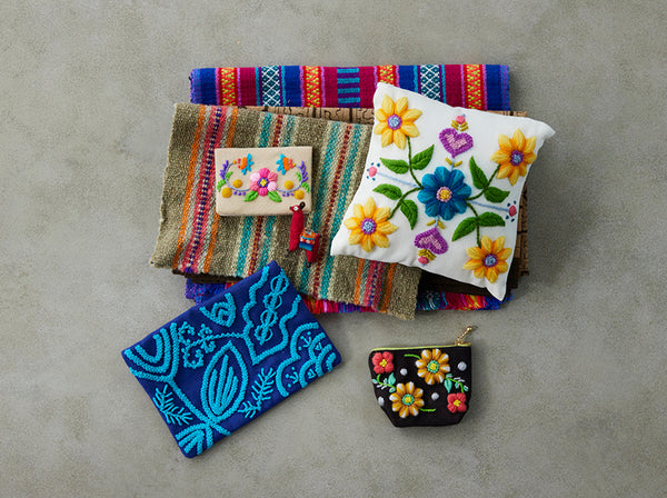 希少】ペルー伝統工芸品ハンドメイド刺繍タペストリー(85×121) 現地購入