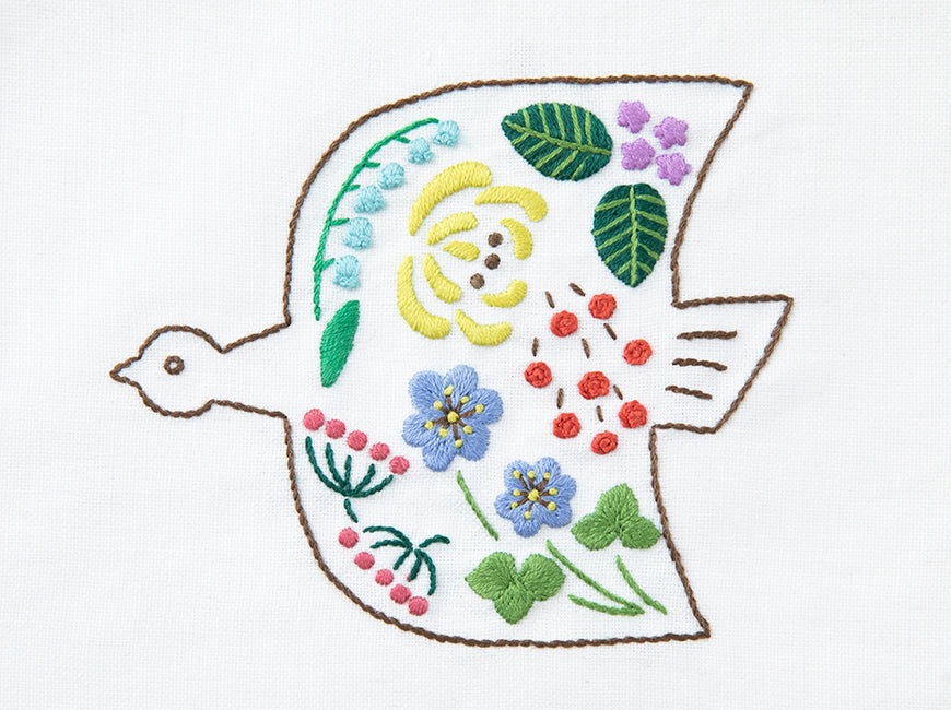 Monthly Embroidery Design　幸せを運ぶ鳥